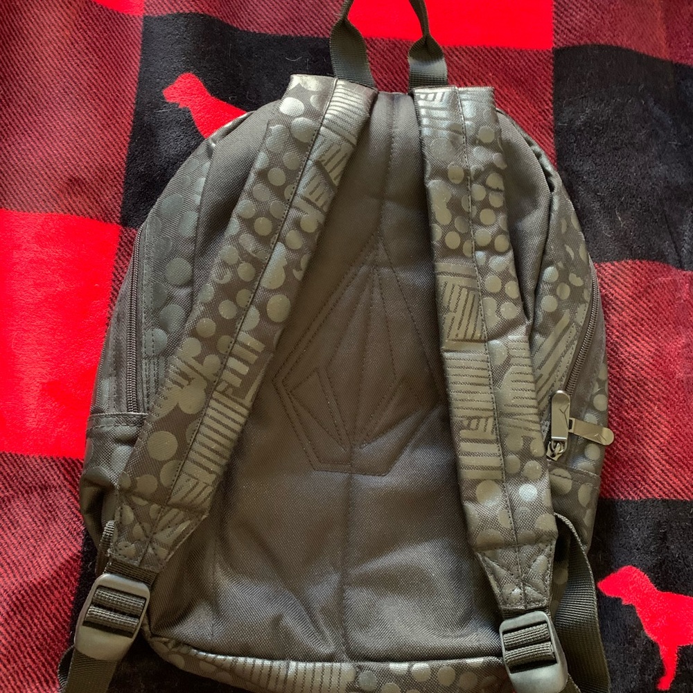 Volcom Small Backpack. Great Condition, Preloved - image 3